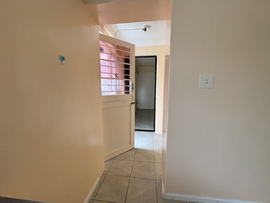 To Let 1 Bedroom Property for Rent in Belthorn Estate Western Cape